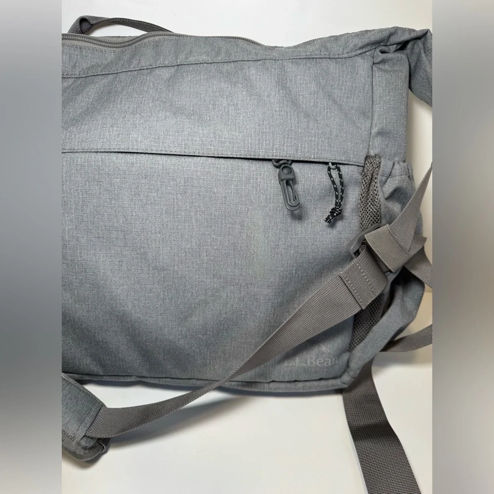 L.L.Bean Comfort Carry Messenger Bag in grey